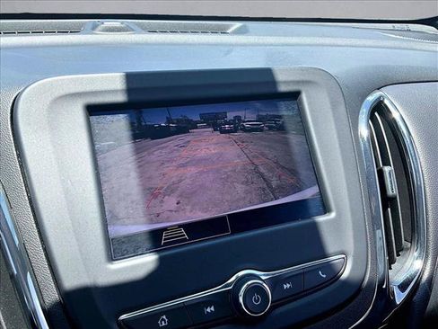Used 2024 Chevrolet Equinox RS FWD image 23