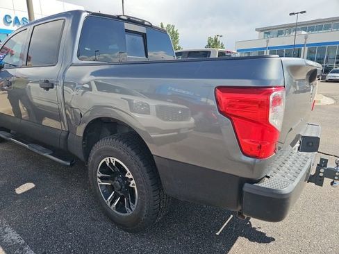 Used 2017 Nissan Titan S AWD/4WD image 9