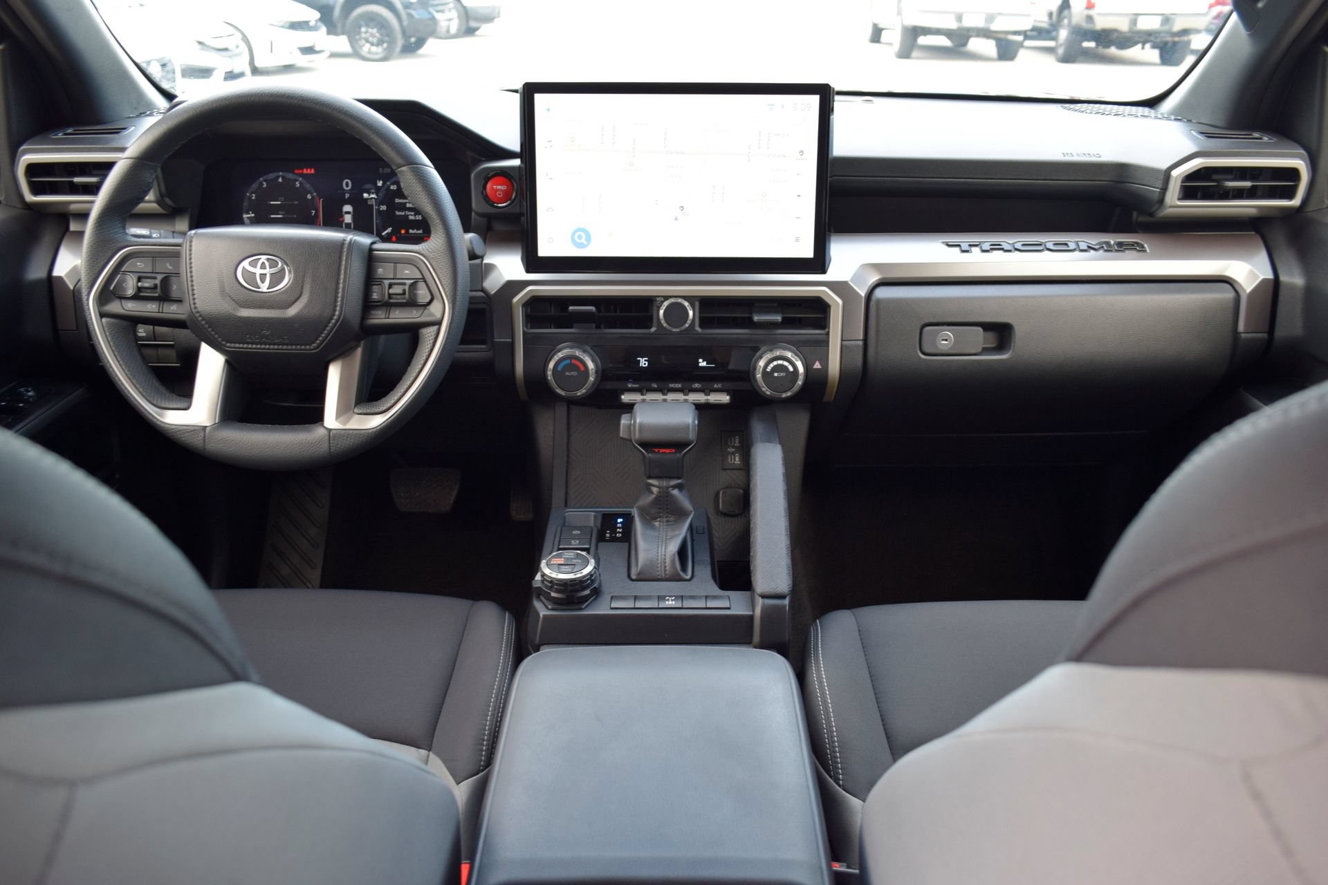 Used 2025 Toyota Tacoma TRD Off-Road AWD/4WD image 5