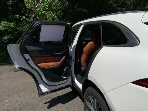 Used 2025 Jaguar F-PACE R-Dynamic S image 15