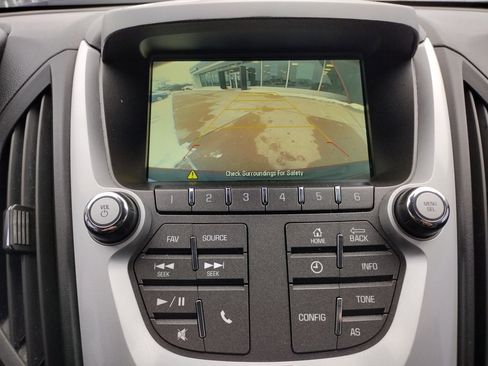 Used 2017 Chevrolet Equinox LT image 25