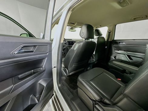 Used 2018 Volkswagen Atlas SE image 17