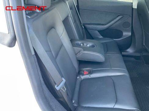 Used 2023 Tesla Model Y Performance AWD/4WD image 32