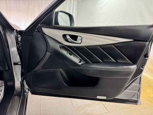 Used 2019 INFINITI Q50 Luxe w/ Essential Package (3.0T Luxe) AWD/4WD image 16