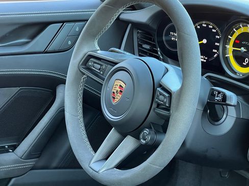 Certified 2024 Porsche 911 GT3 RWD image 19