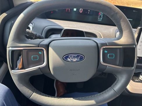 Used 2025 Ford Expedition Max Active image 18