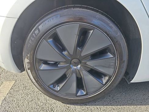 Used 2025 Tesla Model 3 Long Range image 10