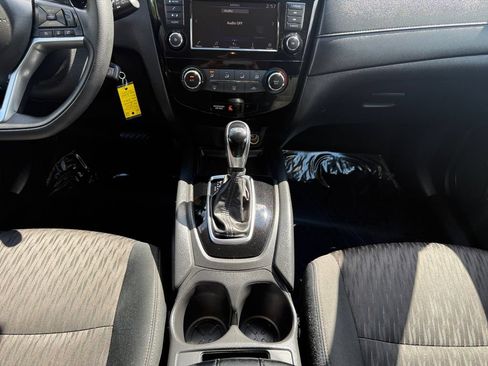 Used 2020 Nissan Rogue S AWD/4WD image 17