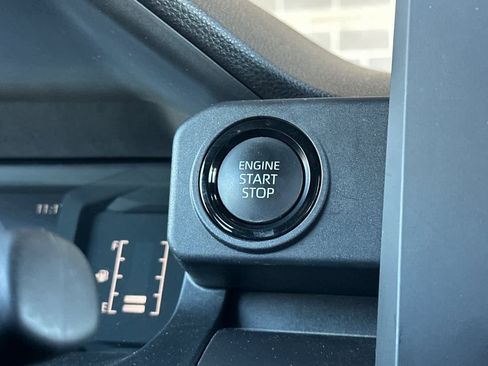 Used 2024 Toyota Tacoma SR5 AWD/4WD image 21