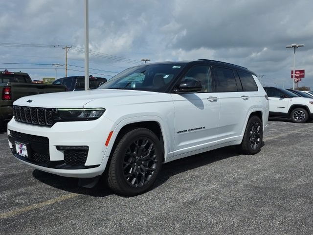 Used 2025 Jeep Grand Cherokee L Summit AWD/4WD image 1