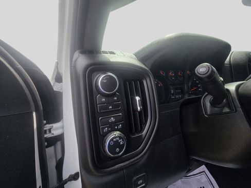 Used 2024 Chevrolet Silverado 2500 Custom w/ Custom Convenience Package AWD/4WD image 14