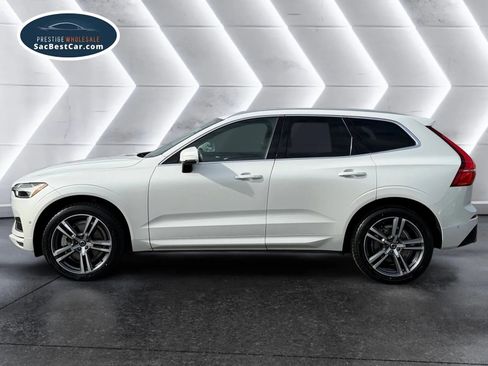 Used 2018 Volvo XC60 T6 Momentum w/ Convenience Package image 2