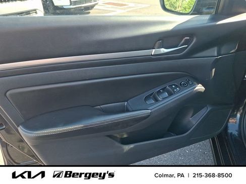 Used 2022 Nissan Altima 2.5 SV FWD image 14