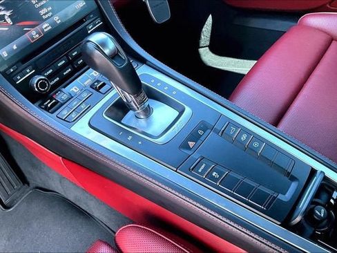 Used 2021 Porsche 718 Cayman RWD image 13
