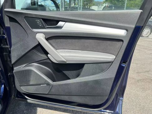 Used 2019 Audi SQ5 Premium Plus w/ Premium Plus Package image 19