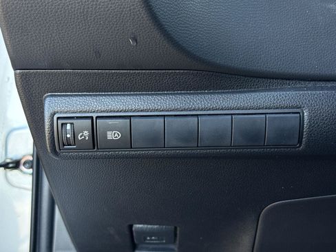 Used 2019 Toyota Corolla SE w/ Carpet Mat Package FWD image 16