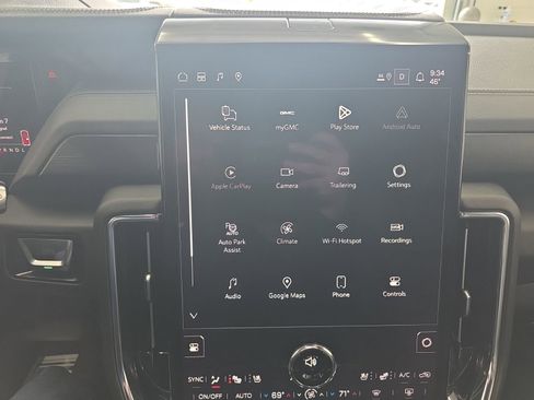 Used 2026 GMC Yukon Denali w/ Sun & Power Step Package image 42