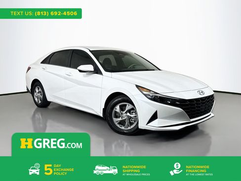 Used 2022 Hyundai Elantra SE FWD image 1