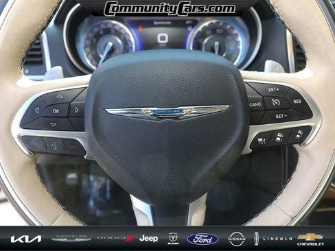 Used 2015 Chrysler 300 C Platinum w/ Harman/Kardon Audio Group image 15