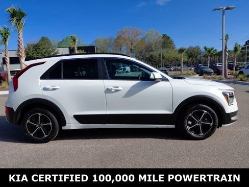 Certified 2024 Kia Niro EX image 4