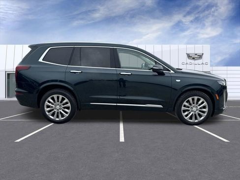 Certified 2024 Cadillac XT6 Premium Luxury image 2