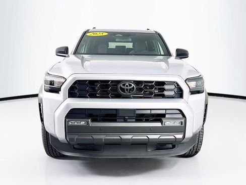 Used 2025 Toyota 4Runner TRD Off-Road image 2