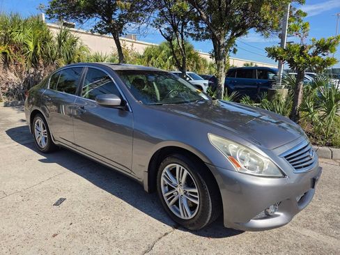 Used 2013 INFINITI G37 x Sedan w/ Premium Pkg AWD/4WD image 3