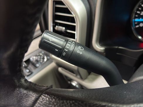 Used 2019 Ford F150 Lariat w/ Equipment Group 502A Luxury image 25