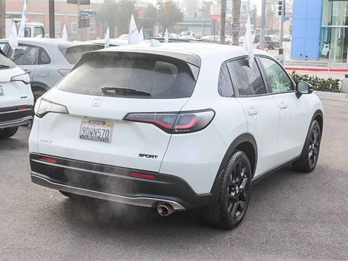 Used 2023 Honda HR-V Sport image 5