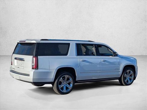 Used 2019 GMC Yukon XL Denali w/ Denali Ultimate Package image 5