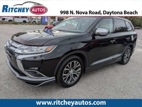 Used 2016 Mitsubishi Outlander SE image 1