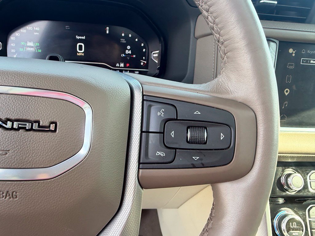 Used 2024 GMC Yukon Denali w/ Denali Reserve Package AWD/4WD image 35