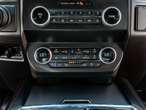 Used 2019 Ford Expedition Limited w/ Equipment Group 303A RWD image 23