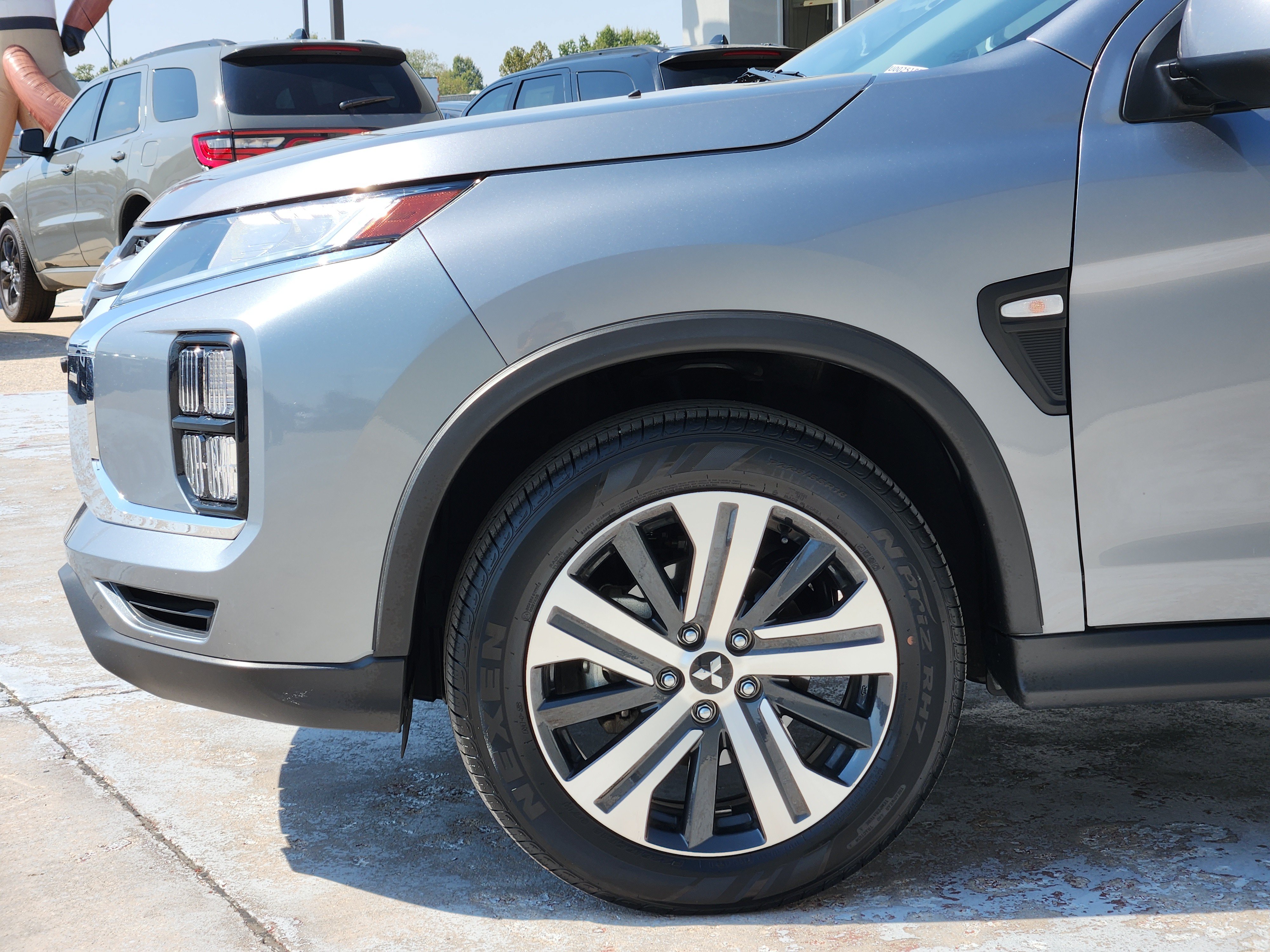 Used 2025 Mitsubishi Outlander Sport ES AWD/4WD image 9