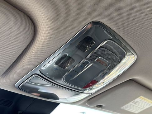 Used 2025 Genesis GV70 2.5T AWD/4WD image 22