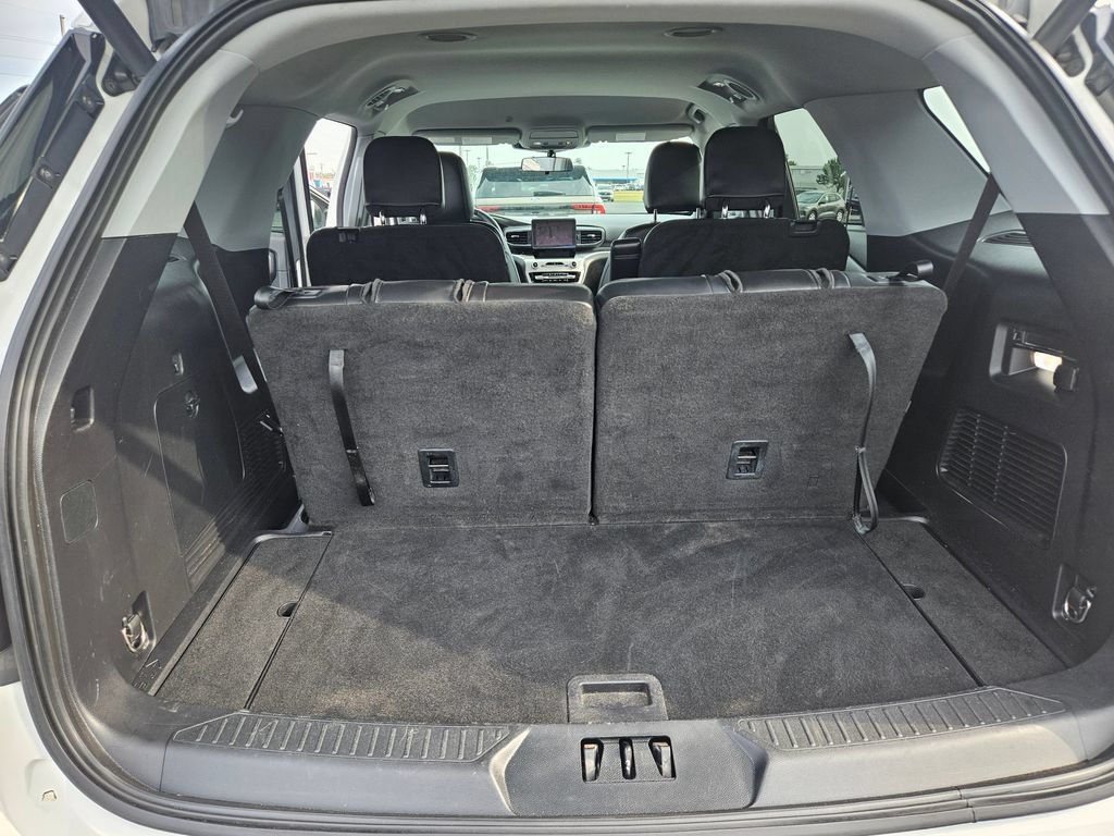Used 2021 Ford Explorer XLT RWD image 28