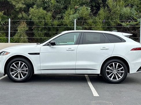 New 2026 Jaguar F-PACE R-Dynamic S image 2