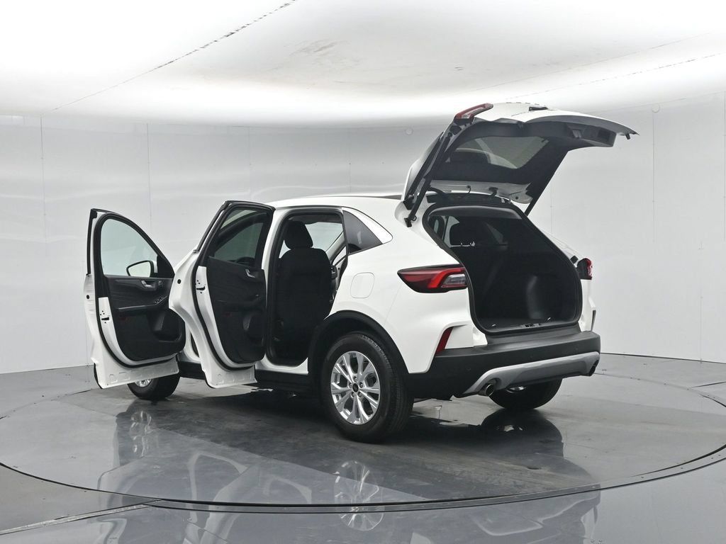 Used 2023 Ford Escape Active w/ Tech Pack #2 FWD image 37