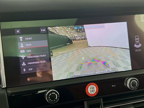 New 2026 Porsche Macan image 17