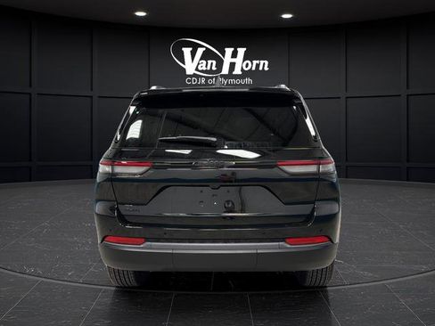 New 2026 Jeep Grand Cherokee Altitude AWD/4WD image 4