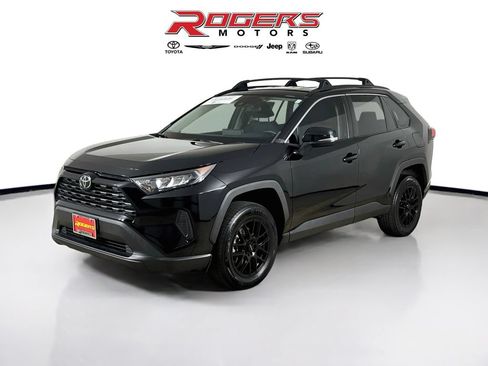 Certified 2021 Toyota RAV4 LE AWD/4WD image 8