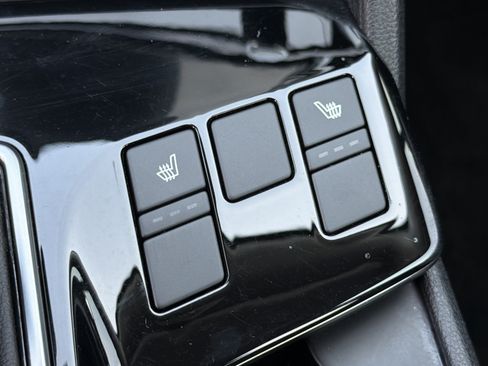 Used 2025 Kia Sportage EX w/ Premium Package FWD image 31