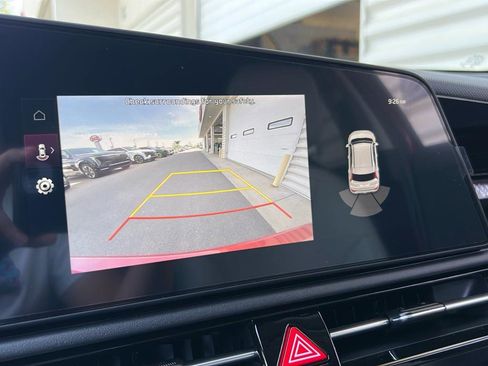 New 2025 Kia Niro EX image 21