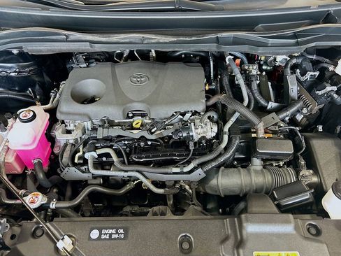 Used 2023 Toyota Sienna XLE w/ XLE Plus Package FWD image 30