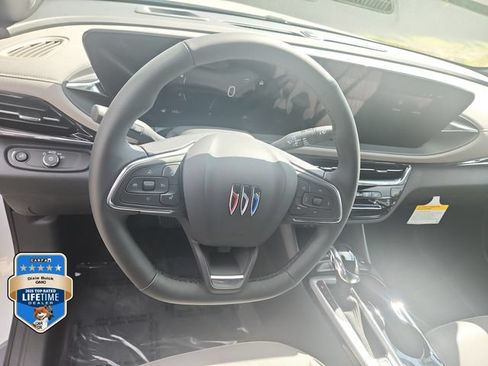 Used 2026 Buick Envista Avenir FWD image 17
