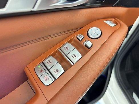 Certified 2024 BMW X7 xDrive40i image 20