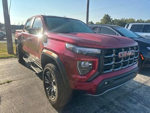 Used 2024 GMC Canyon AT4 w/ AT4 Premium Package AWD/4WD image 4