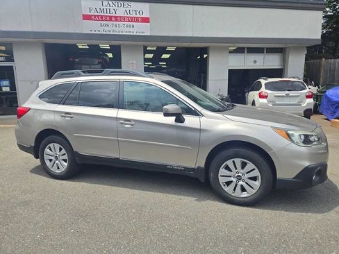 Used 2016 Subaru Outback 2.5i Premium AWD/4WD image 32