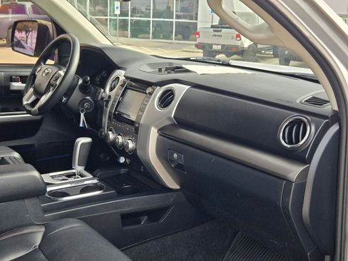 Used 2018 Toyota Tundra SR5 image 30