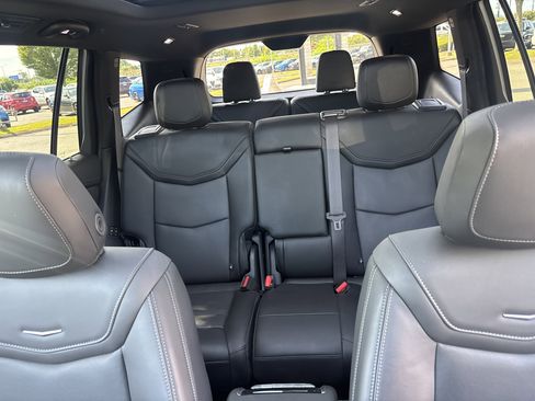Used 2024 Cadillac XT6 Premium Luxury image 34